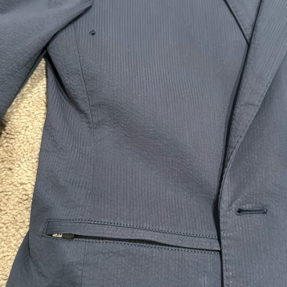 J. Crew Men’s Seersucker Blazer - Picture 6 of 7